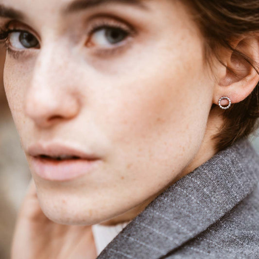 pearl-circle-ohrring-anuura